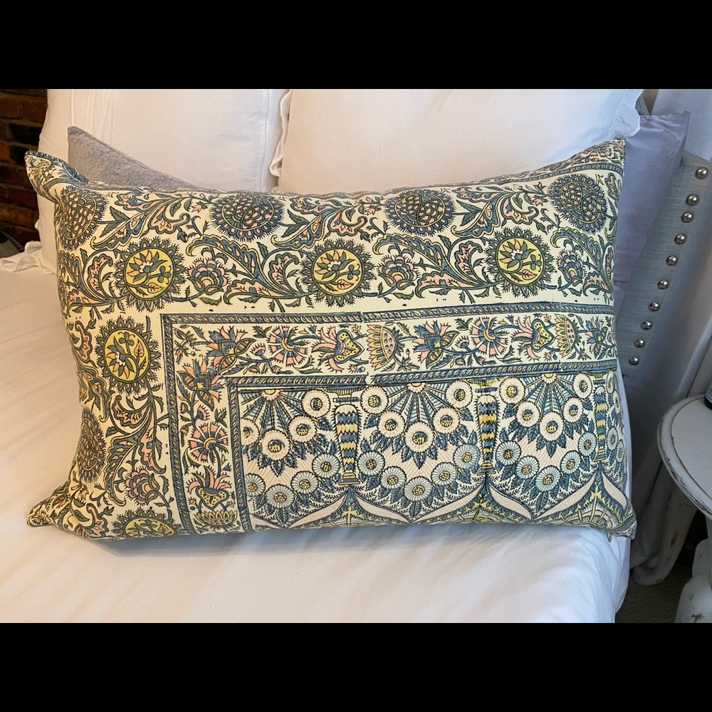 Pottery Barn pillow cover + pillow insert